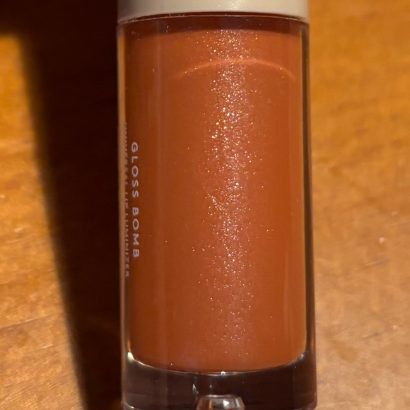 Fenty Beauty Gloss Bomb Lip Luminizer - Picture 5 of 16
